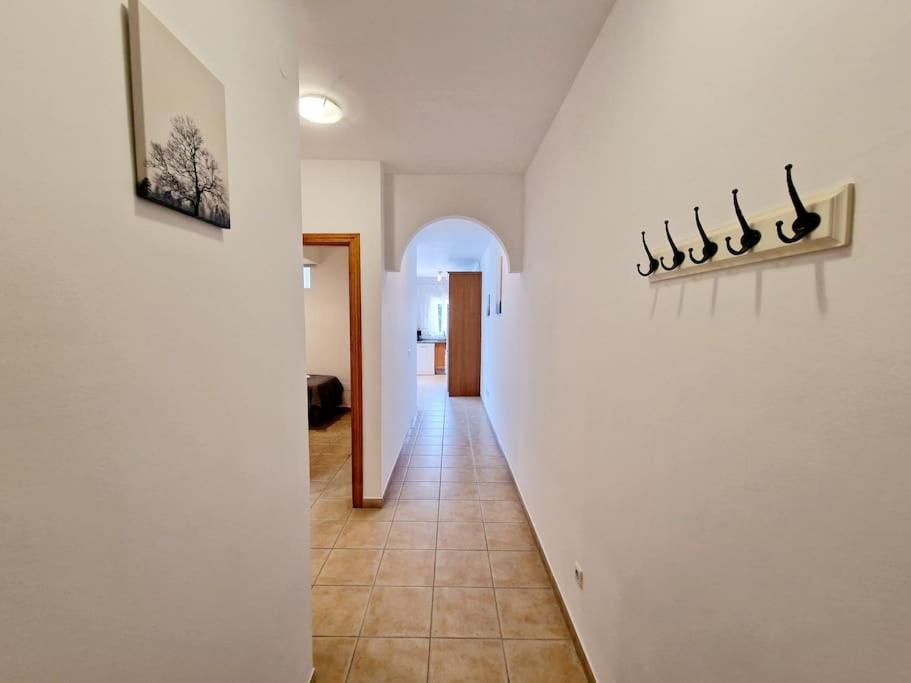 Butibamba Beach Apartment ลากาลาเดมิฮาส ภายนอก รูปภาพ